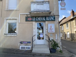 le-cheval-blanc.jpg